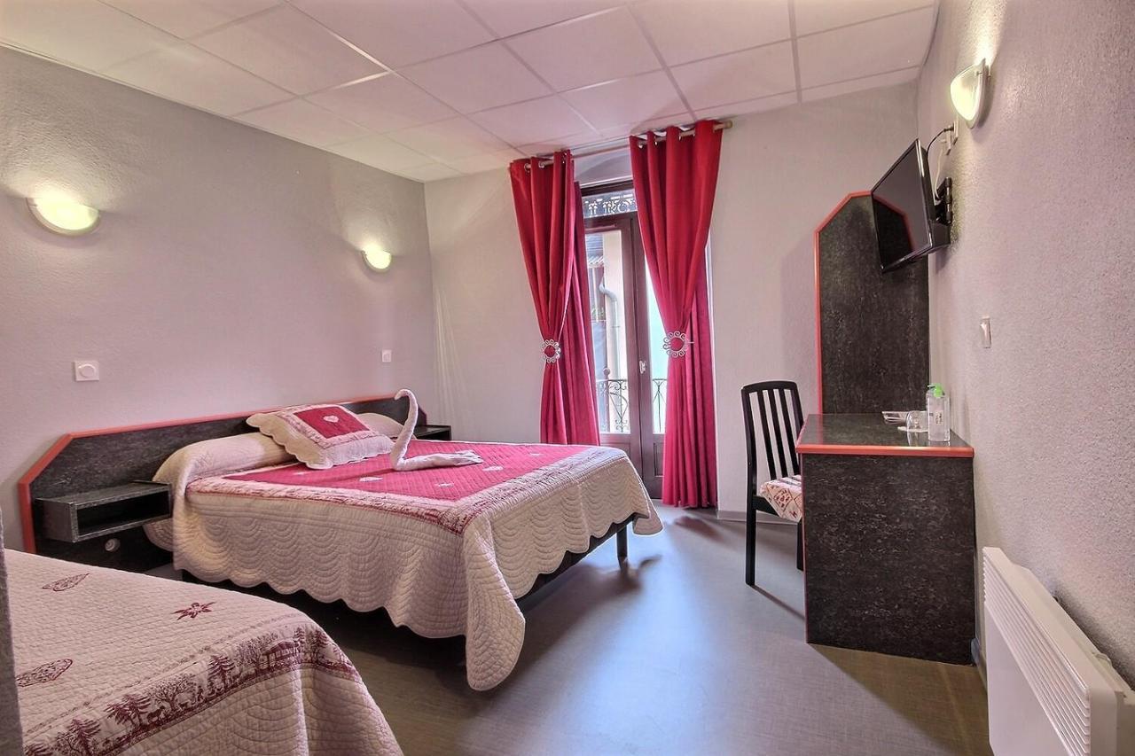 Hotel Central Saint-Pierre-dʼAlbigny المظهر الخارجي الصورة