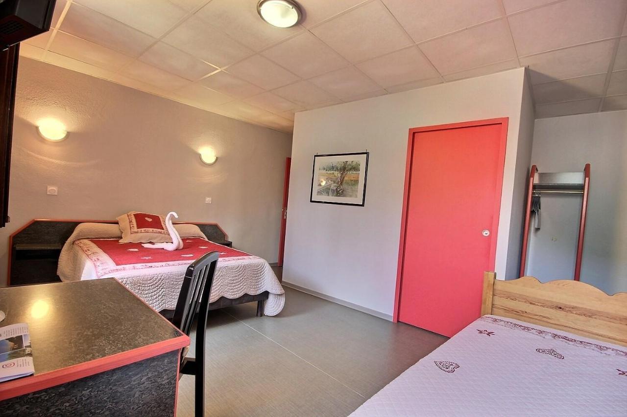 Hotel Central Saint-Pierre-dʼAlbigny المظهر الخارجي الصورة